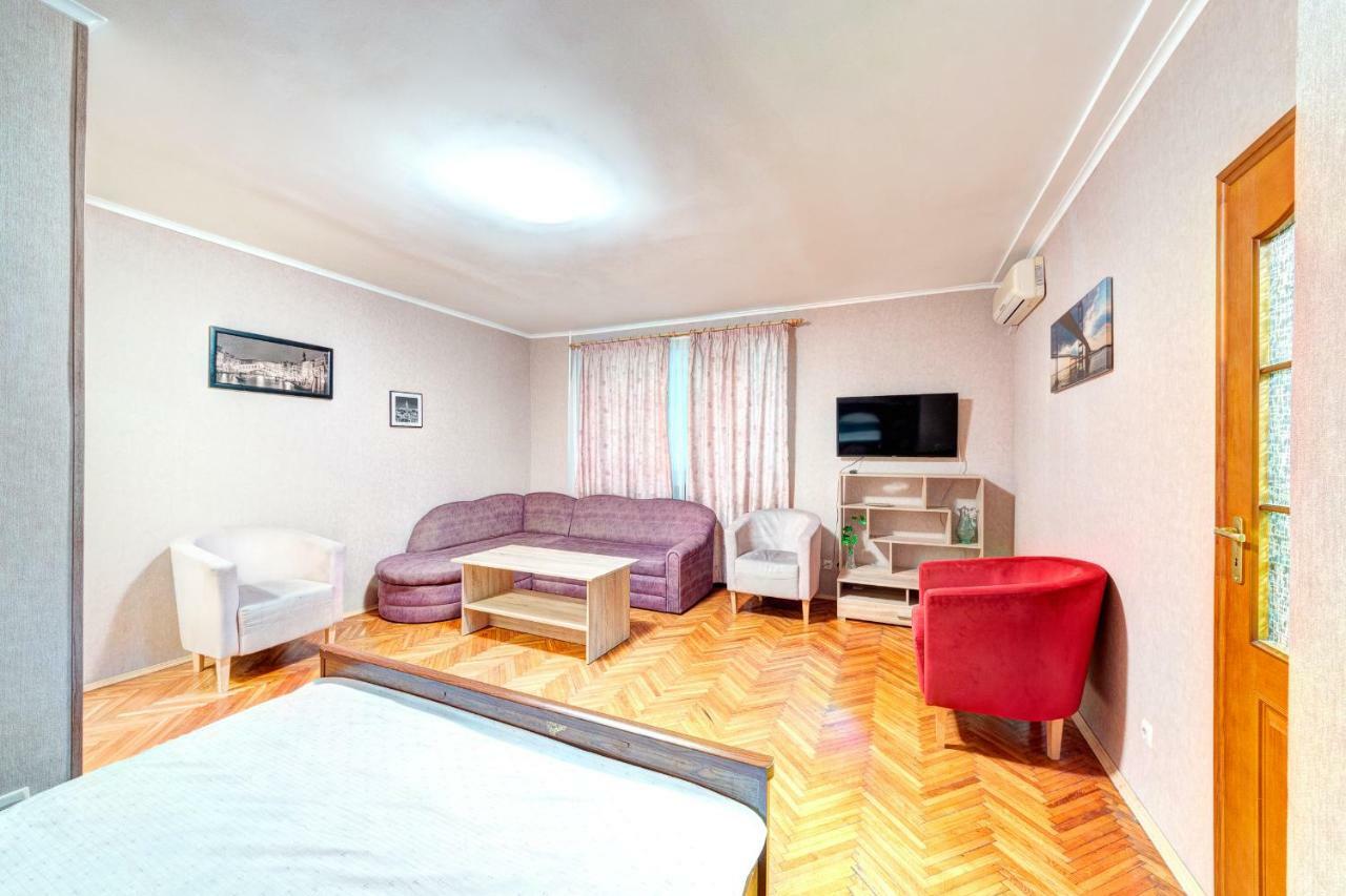 Apartments Near The Palace Of Sports Kiev Exterior foto