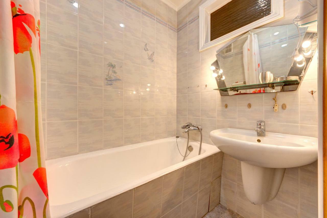 Apartments Near The Palace Of Sports Kiev Exterior foto